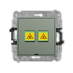 Mechanizm gniazda światłowodowego/optycznego podwójnego